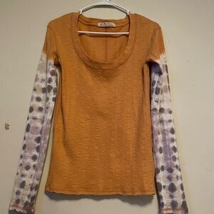 ✌️We The Free Top with Purple Tie-Dye Sleeves✌️